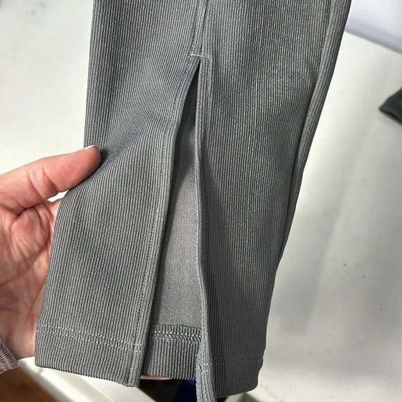 H&M Ribbed Pants with Front Slit - Picture 2 of 9